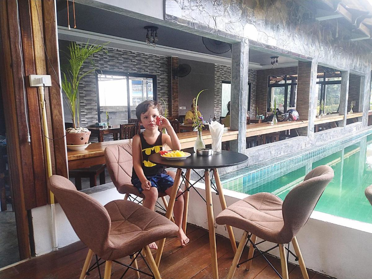 Billabong Hotel And Cafe Baan Tai Exteriör bild