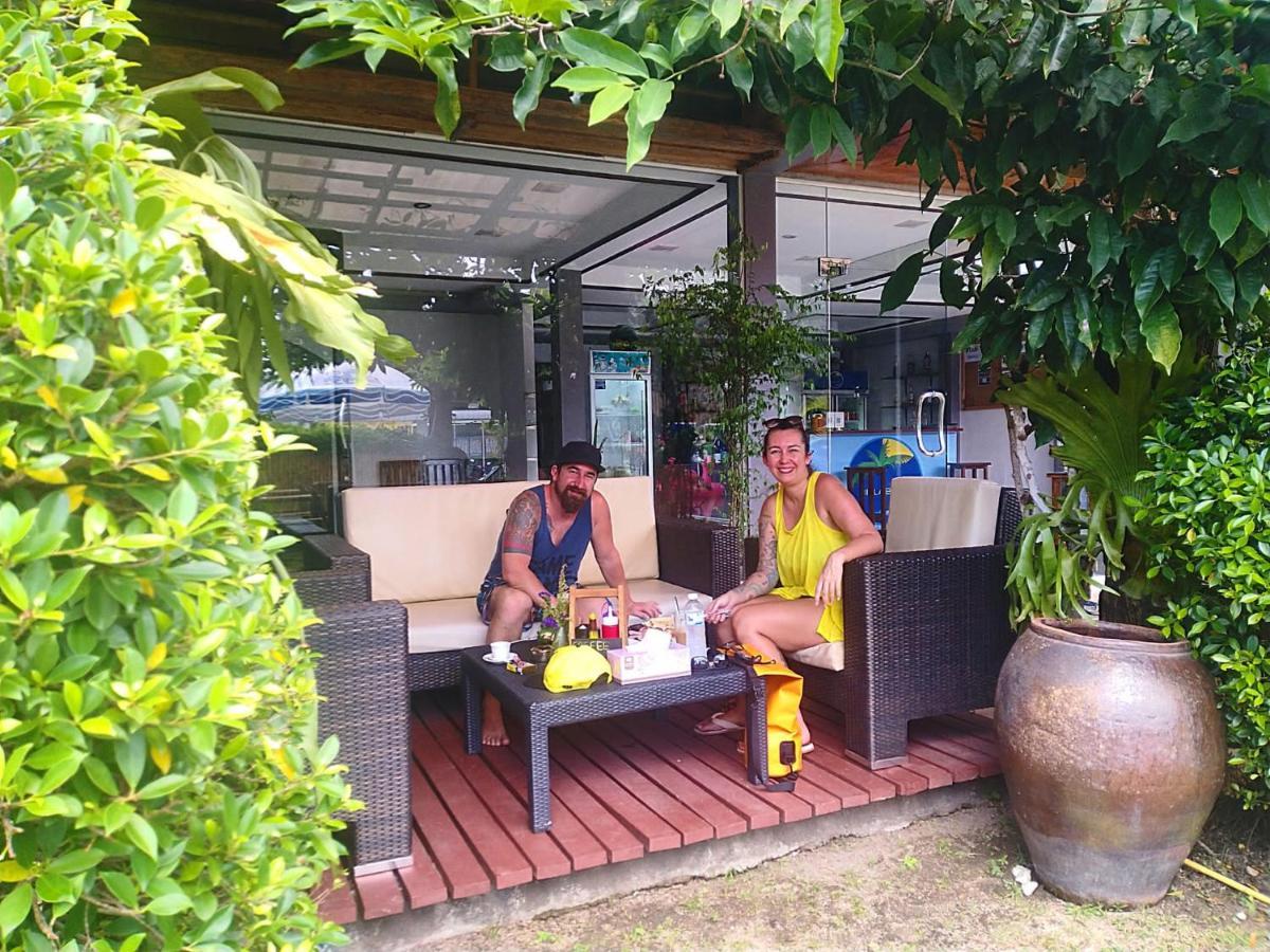 Billabong Hotel And Cafe Baan Tai Exteriör bild