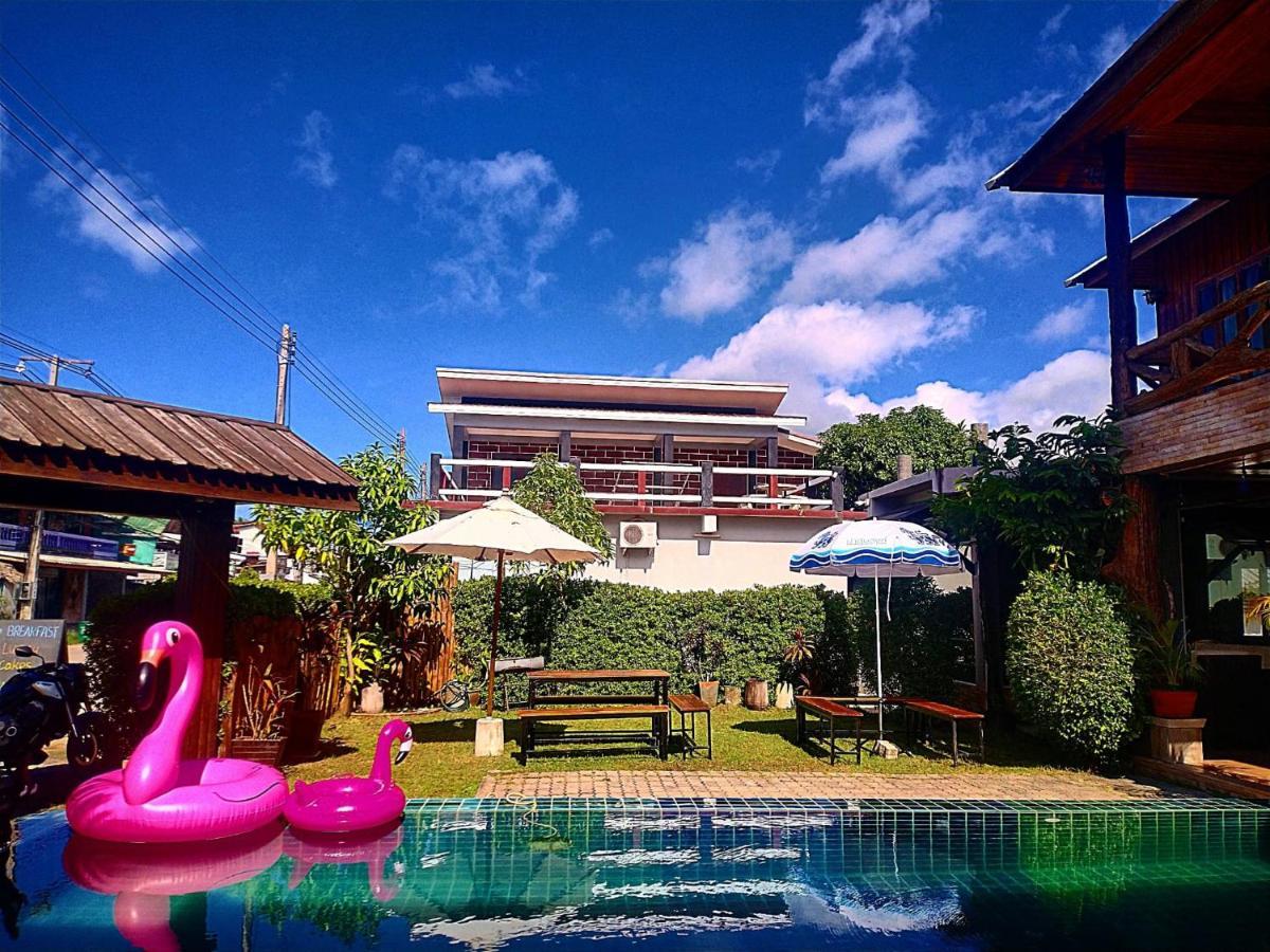 Billabong Hotel And Cafe Baan Tai Exteriör bild